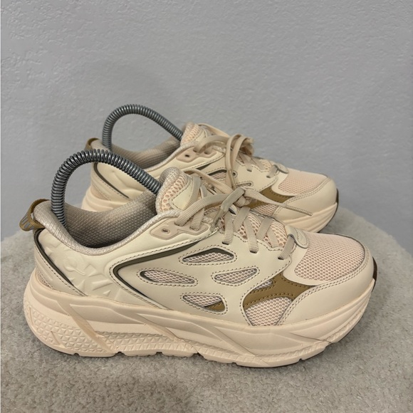 Hoka Clifton L - Picture 1 of 4
